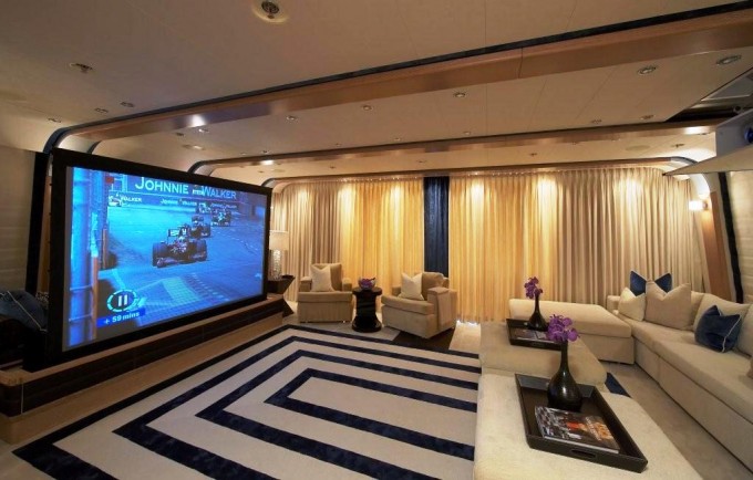 CLOUD 9  Cinema